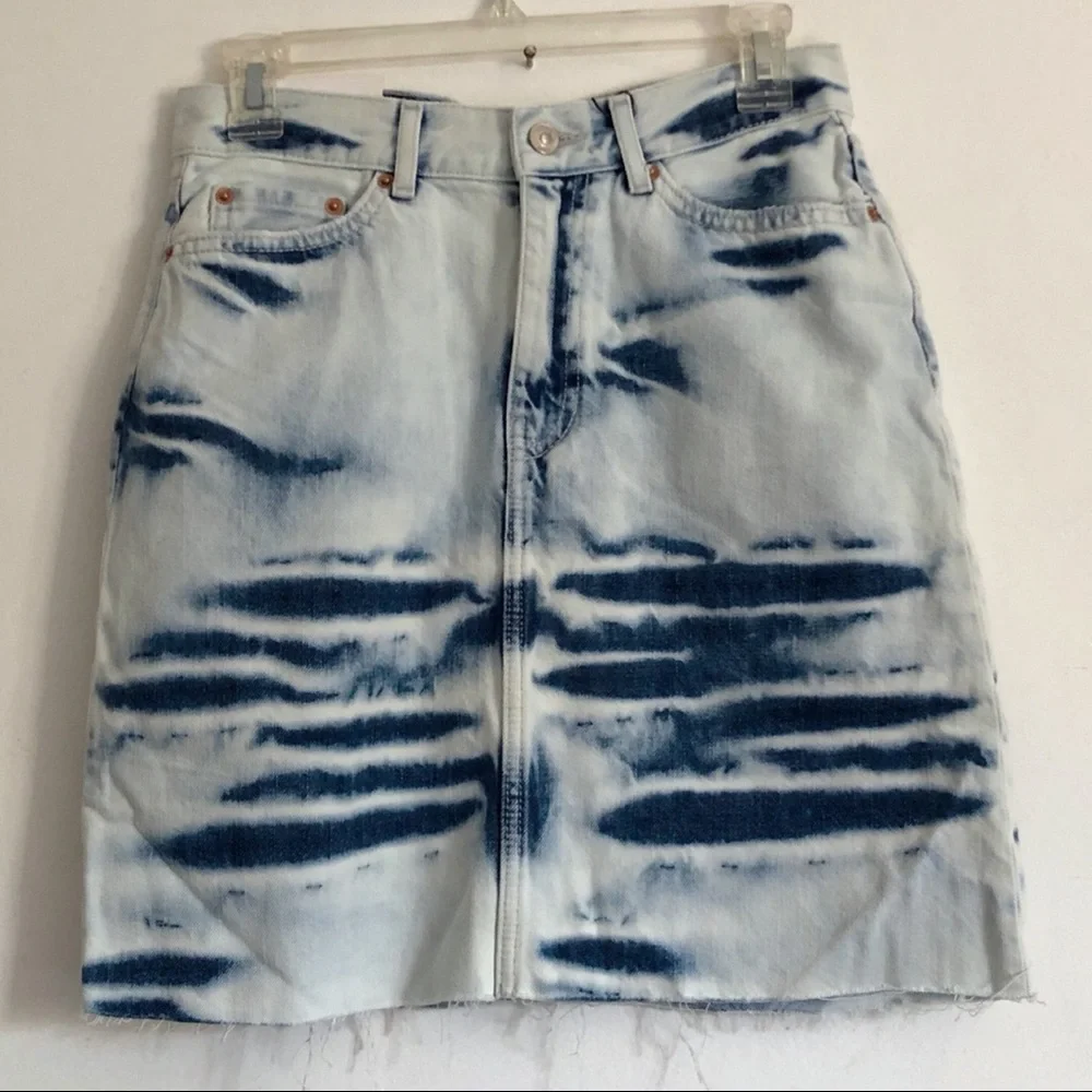 zara ⋆ tie dye denim skirt